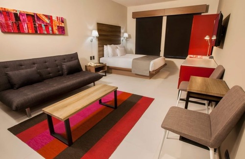 El Tezal Hotel | Suite Life in Cabo – Free Breakfast, Parking & Pool Access!