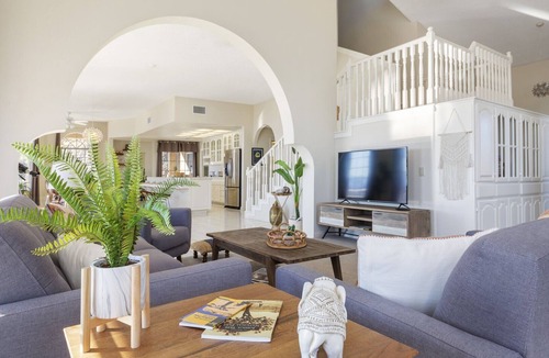 Yucca Valley House | Summit House Joshua Tree - Iconic Mountain Estate with Spa, Ping-Pong, Fire Pit