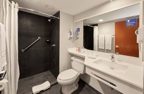 El Tezal Hotel | Sun, Sand & Cabo Fun | Walk to Beach, Nightlife & Water Tours - 3 Units