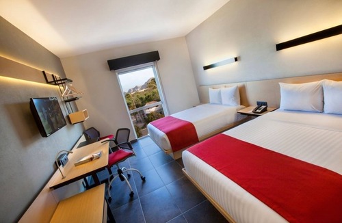 El Tezal Hotel | Sun, Sand & Cabo Fun | Walk to Beach, Nightlife & Water Tours - 3 Units