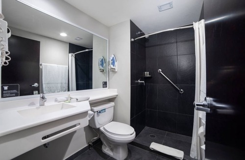 El Tezal Hotel | Sun, Sand & Cabo Fun | Walk to Beach, Nightlife & Water Tours - 3 Units