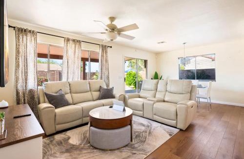 Casa Grande Villa | Sunlit Sandscape Villa Private Sauna Heated Pool Hot Tub Hosted By Relaxtay