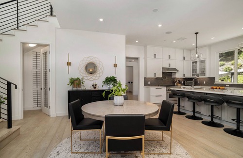 Tarzana House | Sunning Spacious Contemporary 5-bedroom house in lovely Tarzana