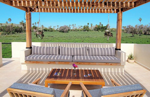 El Pescadero House | Sunny Bungalow with a Pool and Near the Beach