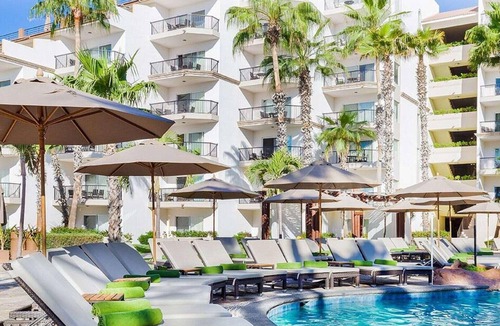 Los Cabos Resort | Sunny Cabo Getaway on Medano Beach