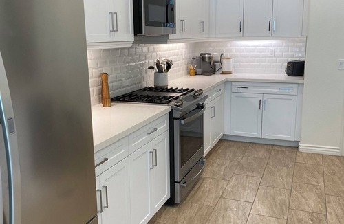 Terra Lago House | sunny Elegant Retreat 3-bedroom house with AC in charming Indio 55+