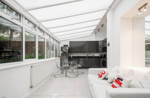 Bayswater Apartment | SUNNY LARGE GARDEN FLAT on KILDARE GARDENS near Paddington station