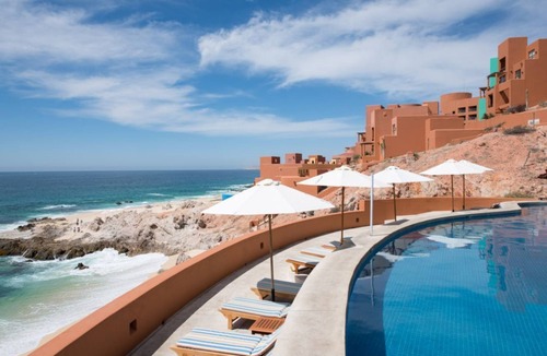 San Jose del Cabo Hotel | Sunny Studio Oasis with Easy Beach Access