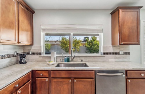 Raskin Estates House | Sunset Haven with Private Pool, Grill, Firepit, and Basketball in Scottsdale