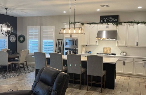 Camino a Lago House | Super Bowl Home