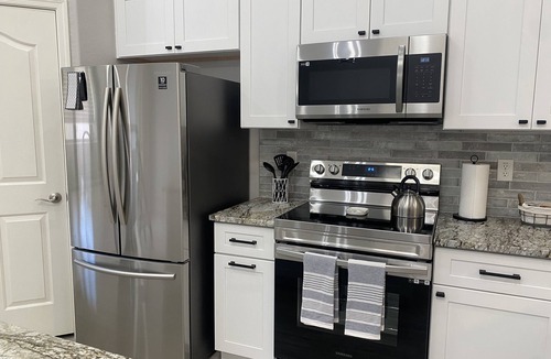 Provence House | Super close to all the fun, short walk to Westgate Entertainment District.