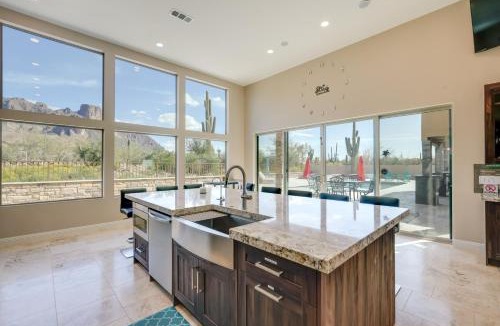 Apache Junction House | Superstition Mtn Estate! Luxe Pool & Rooftop Deck