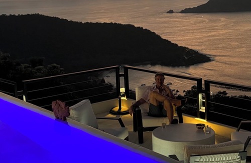 Cerro del Vigia House | Surround yourself with Unsurpassed Ocean, Bay, Beach, Mountain, and city views