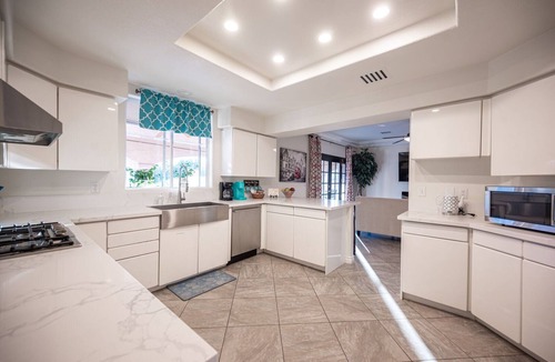 Pinto Palomino House | SVS: 4BD/3BA Private Las Vegas Home | Sleeps 8 | Near the Strip