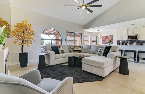 Fountain Hills House | Sweeping Mtn Views & Hot Tub: Fountain Hills Oasis