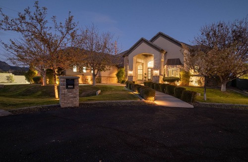 East Mesa House | Sweet Paradise! Pickleball Custom Home