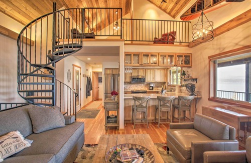 Worley House | Swim, Boat & Explore! South Lake Coeur d'Alene Gem