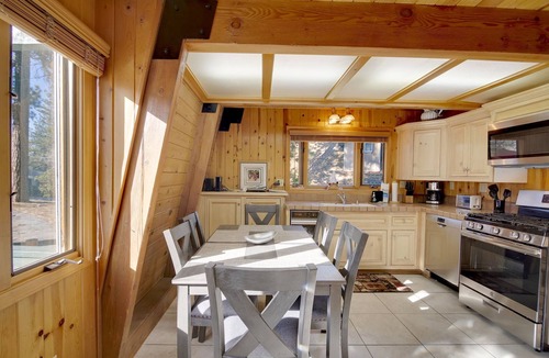 Summit Estates Cabin | Switzerland Basecamp Ski Chalet at Snow Summit