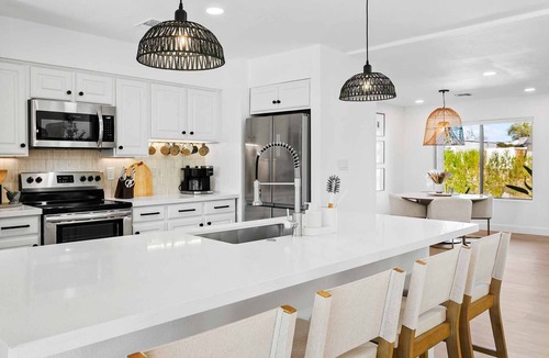 Raskin Estates House | SWSS 3BR Sun-Drenched Kierland Home | Heated Pool, Hot Tub, Outdoor Kitchen & 30‑Day Minimum