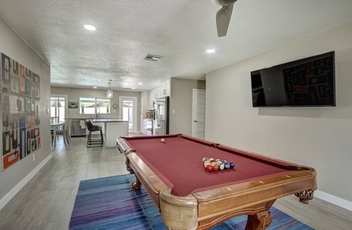 Tempe House | Tempe Remodel/Pool and Game Room!