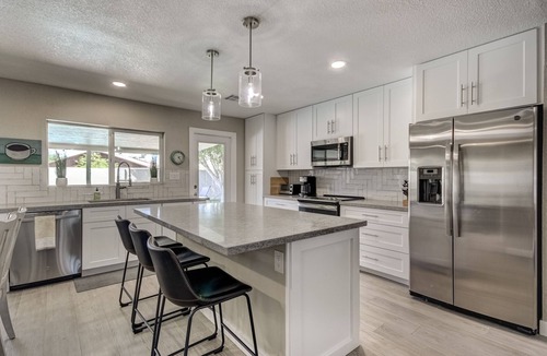 Tempe House | Tempe Remodel/Pool and Game Room!