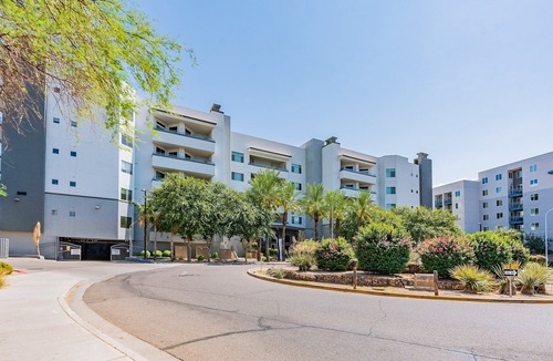 Tempe Condo | Tempe Town Lake Getaway