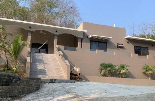Santa Maria Huatulco House | Ten minutes away from the beach five minutes away from the town a very quiet
