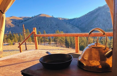 Conner RV Rental | Tent #1 at Oxen-Le-Fields Montana