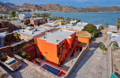 Sector Bahia Apartment | Tequila Sunrise Studio Apartment