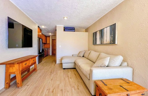 Centro Condo | Terrasol Oceanview Condo, Beachfront Pools & Gym