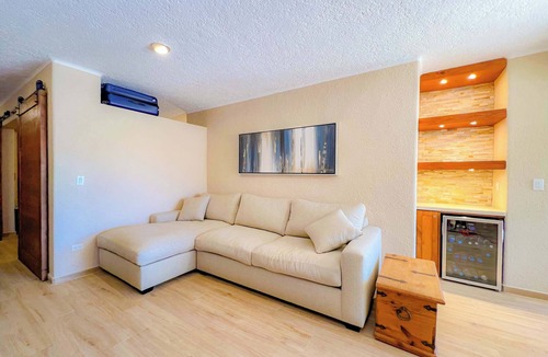 Centro Condo | Terrasol Oceanview Condo, Beachfront Pools & Gym