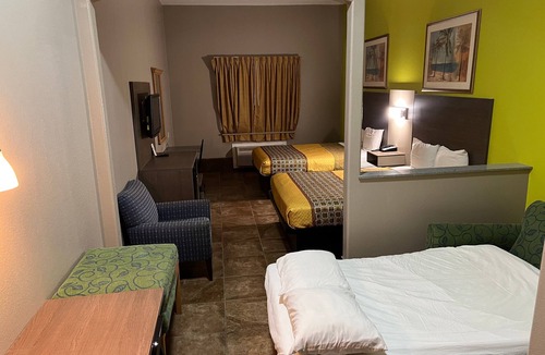Weslaco Hotel | Texas Inn Weslaco
