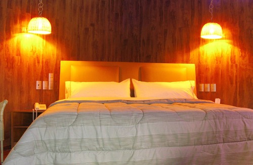 Leon Hotel | Thai Lagoon Select Motel