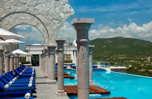 Cabo San Lucas Apartment | Thanksgiving '21 or Feb '22 in Cabo in a 4 Bedroom Suite (or 2 or 4 BR any time)