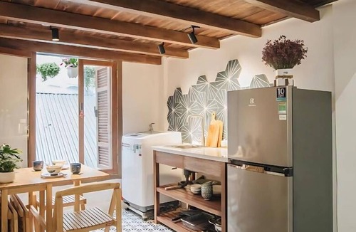 Hang Bai Apartment | The 90s - Cozy Rustic Nest In Old Quater 3mins to Sword Lake