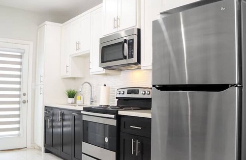 Edinburg Apartment | The Ambassador Suite 2Bed 2Bath