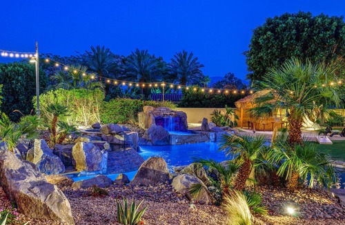 Bermuda Dunes House | The Bentley Estate: Festivals, Karaoke, Grotto, Sauna, Putting Green, BBQ!