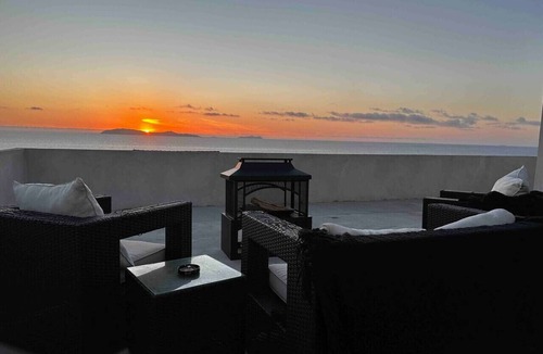 Playas De Tijuana Apartment | The Blackroom Oceanview