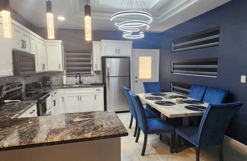 San Juan Apartment | The blue apartment near expressway