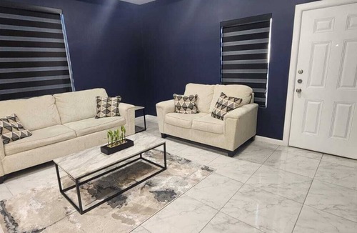 San Juan Apartment | The blue apartment near expressway