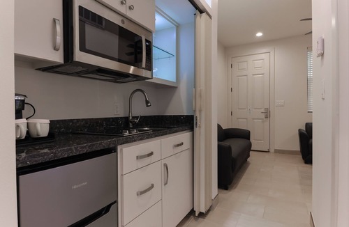 Mission Hotel | The Bungalows on Shary, Mission-McAllen