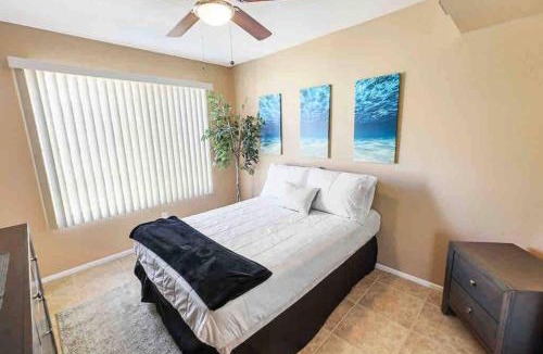 Tempe Apartment | The Cool Cactus Condo with Pool and Jacuzzi