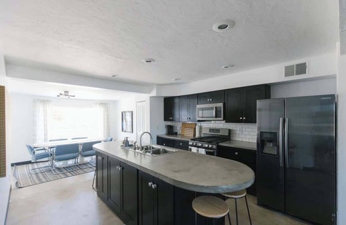 Bel Air House | The Getaway on 17th: 4BR + Private Pool