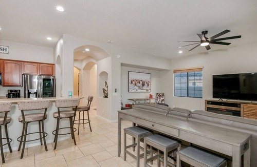 Palm Valley House | The Good Life in Goodyear.Pool.spa.Golf.Pool table minutes to ballfields/Stadium