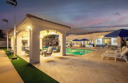 Goodyear House | The Grand Oasis – Resort-Style Retreat w/Sauna, Cold Plunge, Mini Golf & Volleyball