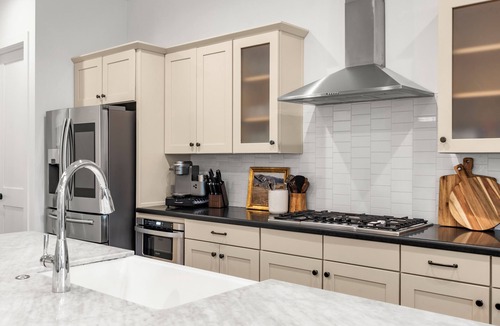 Camelback East Villa | The Grove | Pool, Cabana, Outdoor Kitchen, Sleeps 20 | Arcadia, Near Old Town