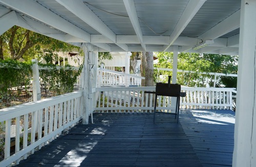 Rio Hondo Cottage | The hill private fishing pier NOT water front