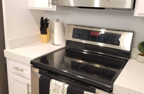 Brownsville House | The house Wren! A beautifully modern duplex house centrally near all attractions