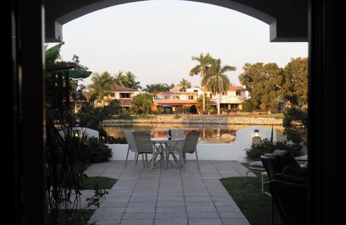 El Cid House | The lake house