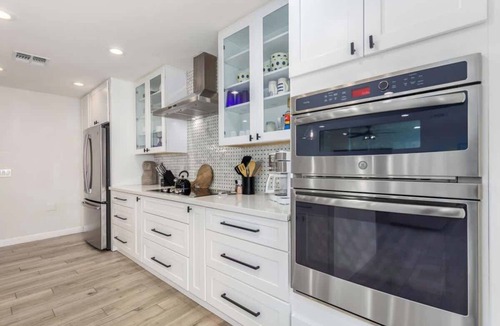 Buenavante House | The Larkspur|2 Masters|Heated Pool|Gameroom